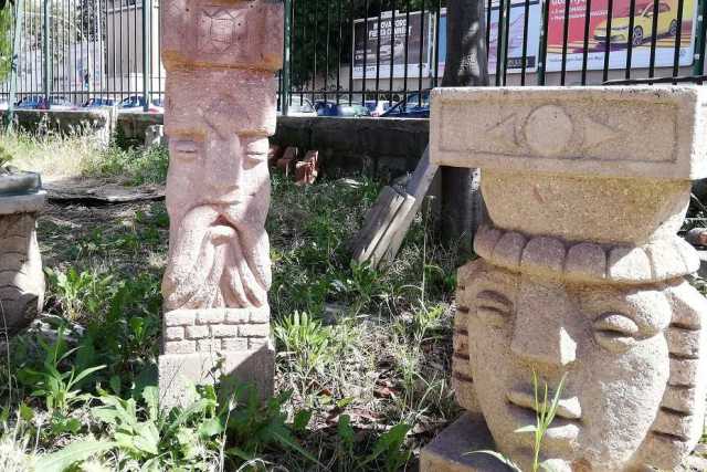 Un villaggio di pietra nascosto nel traffico di Bari: � il mondo incantato di Jerry De Florio